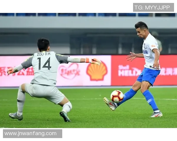 天津泰达足球队现役球星及其在队内的表现与贡献分析