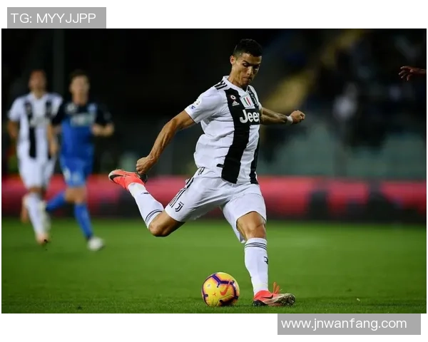 足球球星头像超帅女孩子展现运动魅力与时尚风采的完美融合