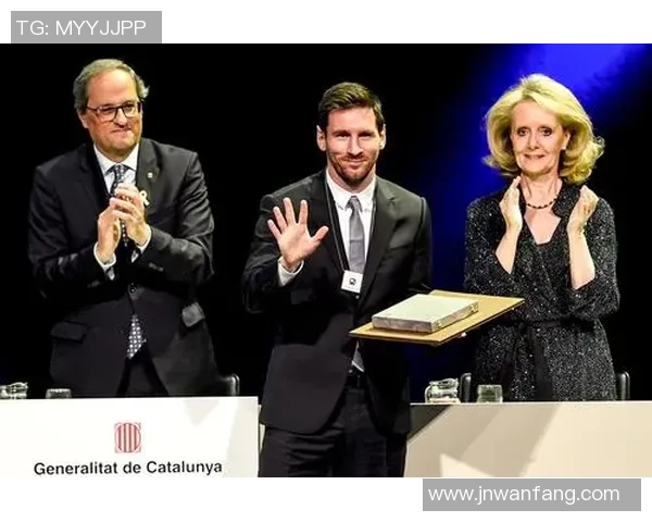 足球巨星亲笔签名照见证荣耀时刻点燃小球星的逐梦激情 足球巨星亲笔签名照见证荣耀时刻点燃小球星的逐梦激情